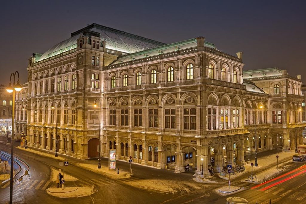 Staatsoper Wien by Christine Khom