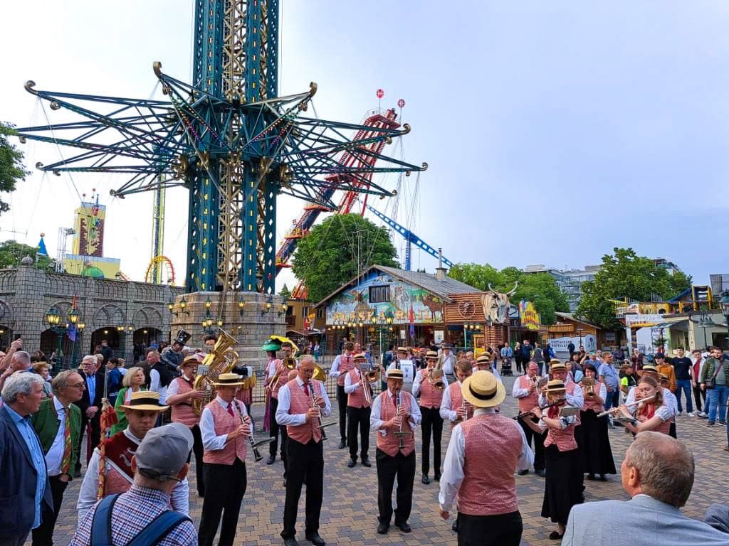 blasmusik-sonntage-im-wurstelprater